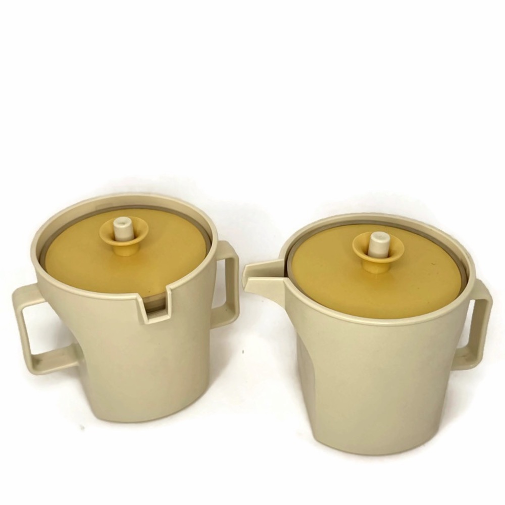 Vintage Tupperware Sugar Creamer Beige Set Push Button Yellow Tops 1414-3 1415-3